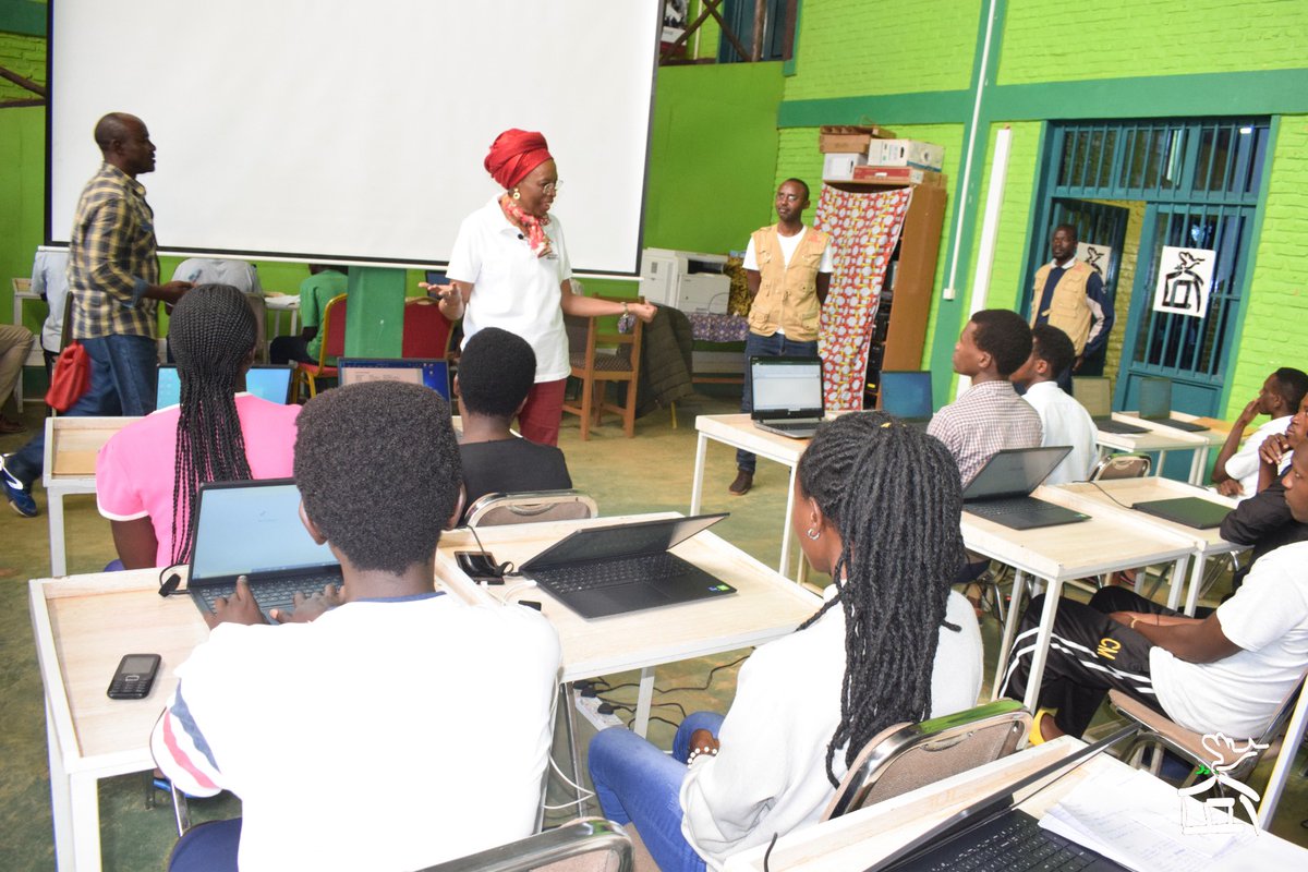 Maison Shalom International tweet media