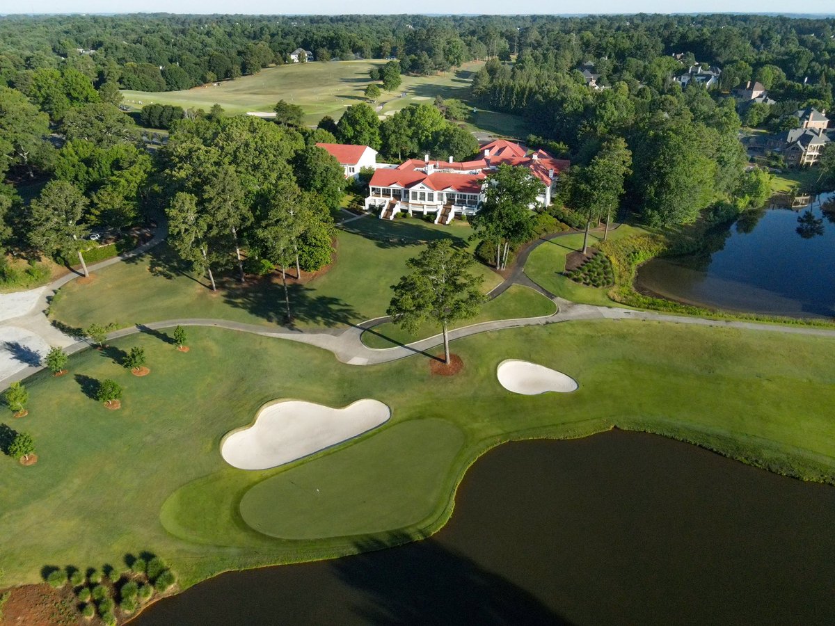 tpcsugarloaf's tweet photo. 🌟 Golfweek's Best of 2023: Top 200 residential golf courses in the U.S. 🌟 TPC Sugarloaf moves up 17 spots from last year!⛳️ #playtpc #tpcsugarloaf #golfweek https://t.co/lbaectgUhV