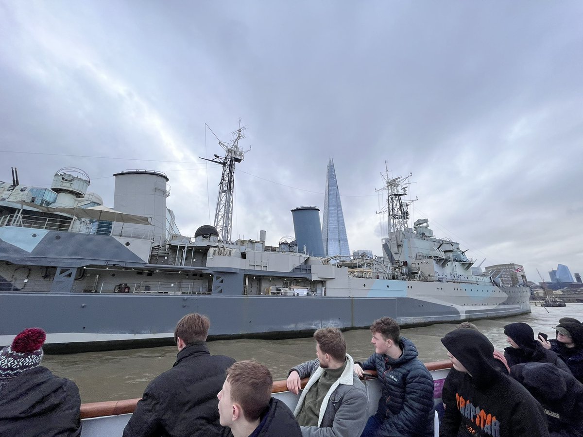 LSP_MissJenkins's tweet photo. Sites cruising on the Thames https://t.co/jl89r87tB6