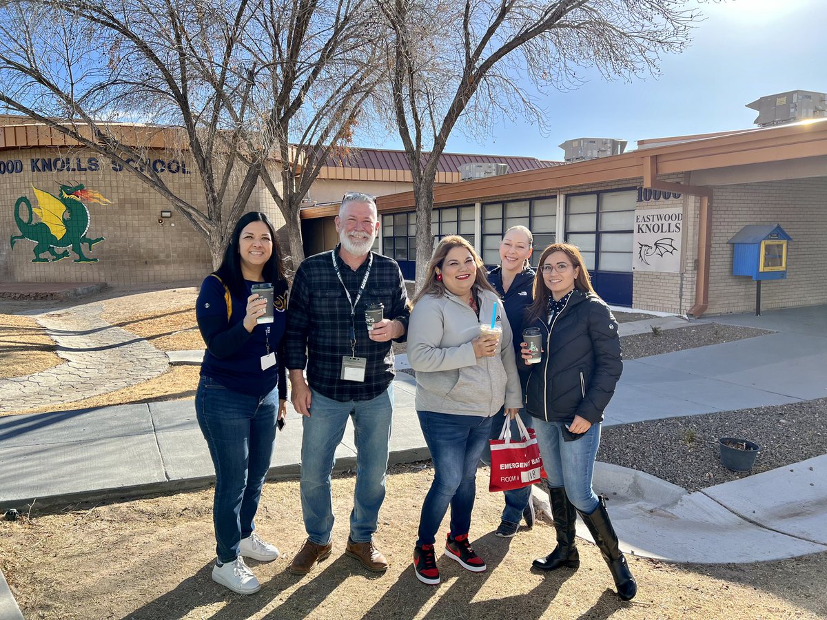 EastwoodKnolls's tweet photo. This Month’s #MotivationStation is Coming Courtesy of Traveling Tom’s Coffee Truck 🛻 ☕️ 🍵
Together We #CarryTheStandard!
#THEDISTRICT 💛💙🔥🐉 https://t.co/D7YO3oX1m7