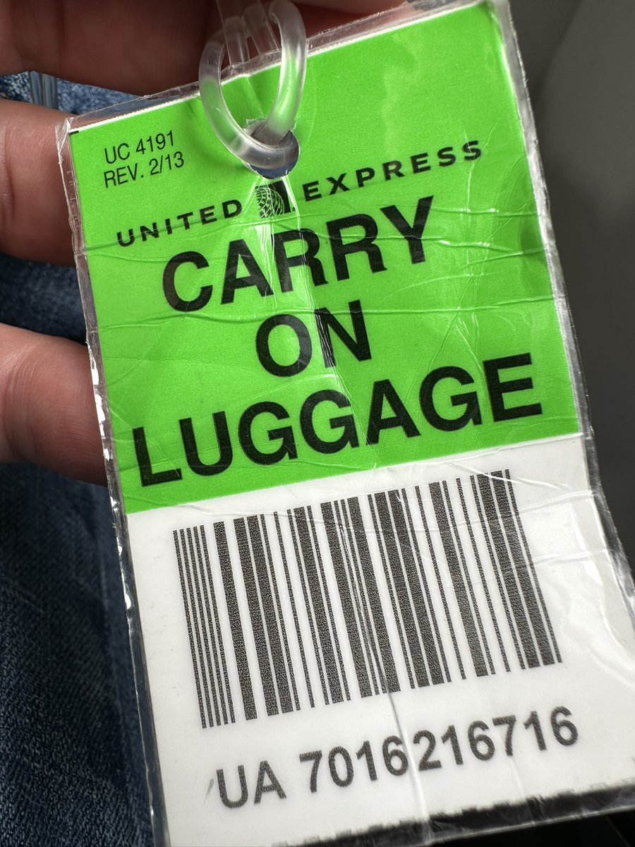 Jaybird_141's tweet photo. I got tired of the green tags, so I laminated one. Been traveling with it for over a year. Never been an issue until today. Gate agent made me take it off and get a new one… why? Makes no sense. @FlyCommuteAir @united #pleaseexplain #premier1k #iflyweekly https://t.co/g8Pfd9rhTK