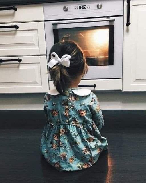 u_sn7o's tweet photo. كنت أعتقد بأن أمي تصنع الأكل الذى أحبه ولكنني اكتشفت أنني أحب الأكل الذي تصنعه أمي💗✨. https://t.co/wKrX7Pg6ZD