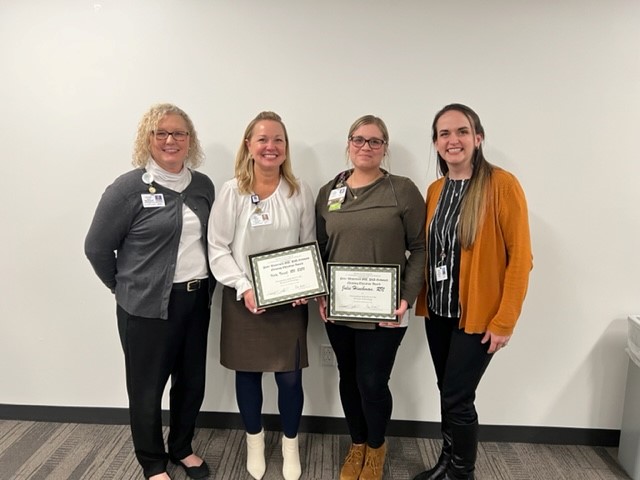 SitemanCenter's tweet image. Congrats to Julie Hinchman and Kelly Terrell, the first recipients of the Peter Westervelt, MD, PhD, Nursing Education Fund Scholarship Award! This honor recognizes outstanding oncology nurses at Siteman by providing resources and support for continued education.