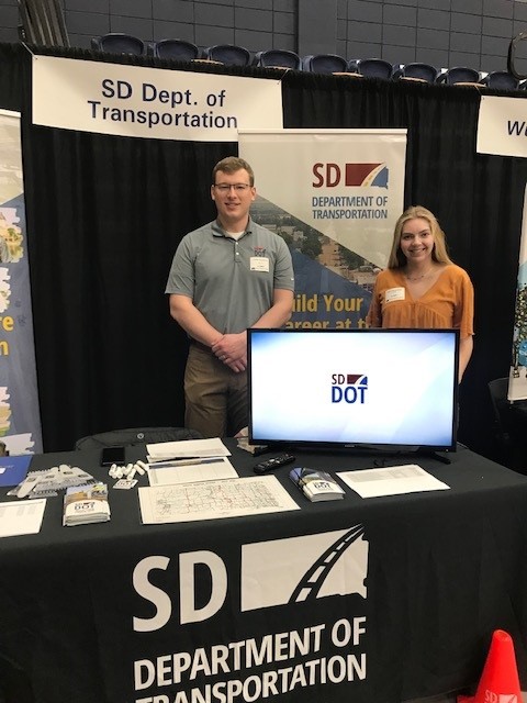 SouthDakotaDOT's tweet image. Attention college students! If you're looking for a rewarding career, the SDDOT offers a variety of job opportunities that span a wide array of education and experience levels. You're sure to find a career that fits what you're looking for at the SDDOT. 

dot.sd.gov/careers
