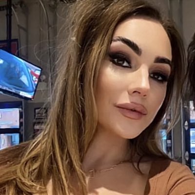 laurel_crowe's tweet photo. #NewProfilePic https://t.co/GbuKmUDTeH