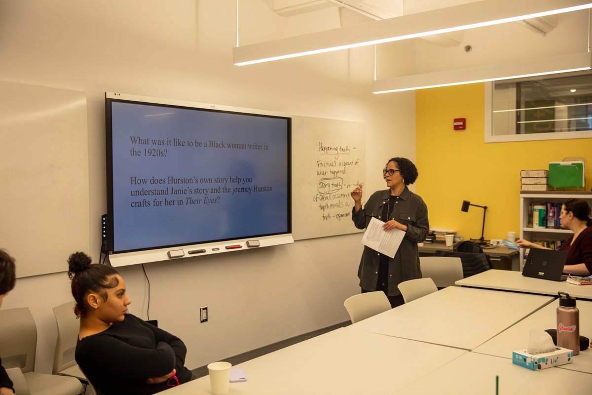 Dr. Monica Miller, Calhoun parent and English/Africana Studies professor at Barnard, visited two eleventh grade English classes to discuss Zora Neale Hurston during their unit on Their Eyes Were Watching God. It was awesome to have a college professor at Calhoun!
