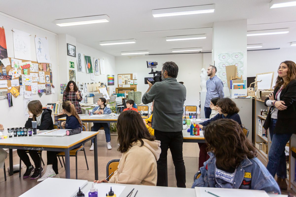 ColegioBalder's tweet photo. 😍Gracias al artista @vicentemarzal por impartir tan fantástico taller y a todos que trabajáis día a día por visibilizar la diversidad de todas las personas💪 #DiaImplanteCoclear #díadelimplantecoclear #enlenguadesignos @federacionaice @rtve
@LourdesAtrio https://t.co/V7TFWFHtpB