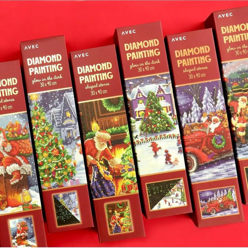 cayna291's tweet photo. Aujourd'hui, j'ai envie de vous ramener dans la 🎁✨féérie de Noël 🎄🎅avec les six design incroyables de  @aveccreative . Vous avez pu rencontrer ces toiles de diamond painting chez @action.france, en fin d'année.Pour ce modèle, certaines pierres sont scintillantes dans le noir https://t.co/yPBK8ZZP0Y