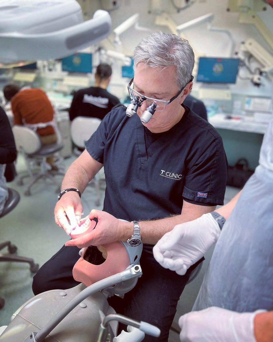 TiptonTraining's tweet photo. We had a busy week down in London last week! ☺️

On Wednesday it, was Day One of our new operative stream - with our delegates practicing their Bonded Crowns.

For more information on our upcoming courses, please visit our website: https://t.co/XNgtkBFVI5

#dentistry https://t.co/3KSHG8mxdo