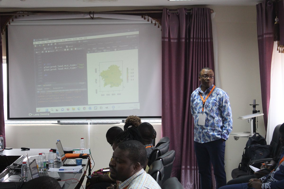 cam_crid's tweet photo. Tuesday, February 21, 2023. The first part of the activities related to #ACoMVeC project, ended with a closing ceremony. It started with a closing remarks of the workshop delivered by Prof Charles Wondji, followed by handing of workshop attendance attestions and interviews. https://t.co/oiChaYKy5E