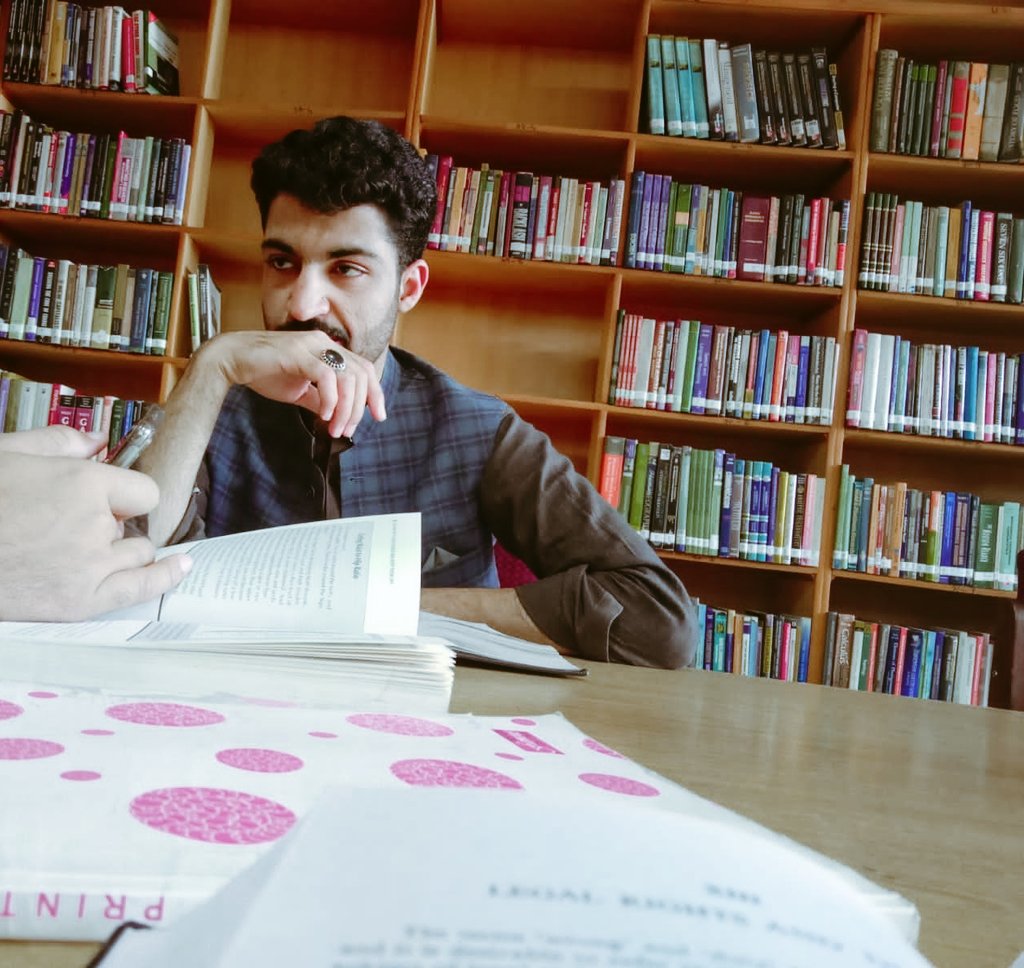AzazKhyber's tweet photo. میرے کمرے کو سجانے کی تمنا ہے تمھیں 
میرے کمرے میں کتابوں کے سوا کچھ بھی نہیں! https://t.co/8AQPHOl8Lv