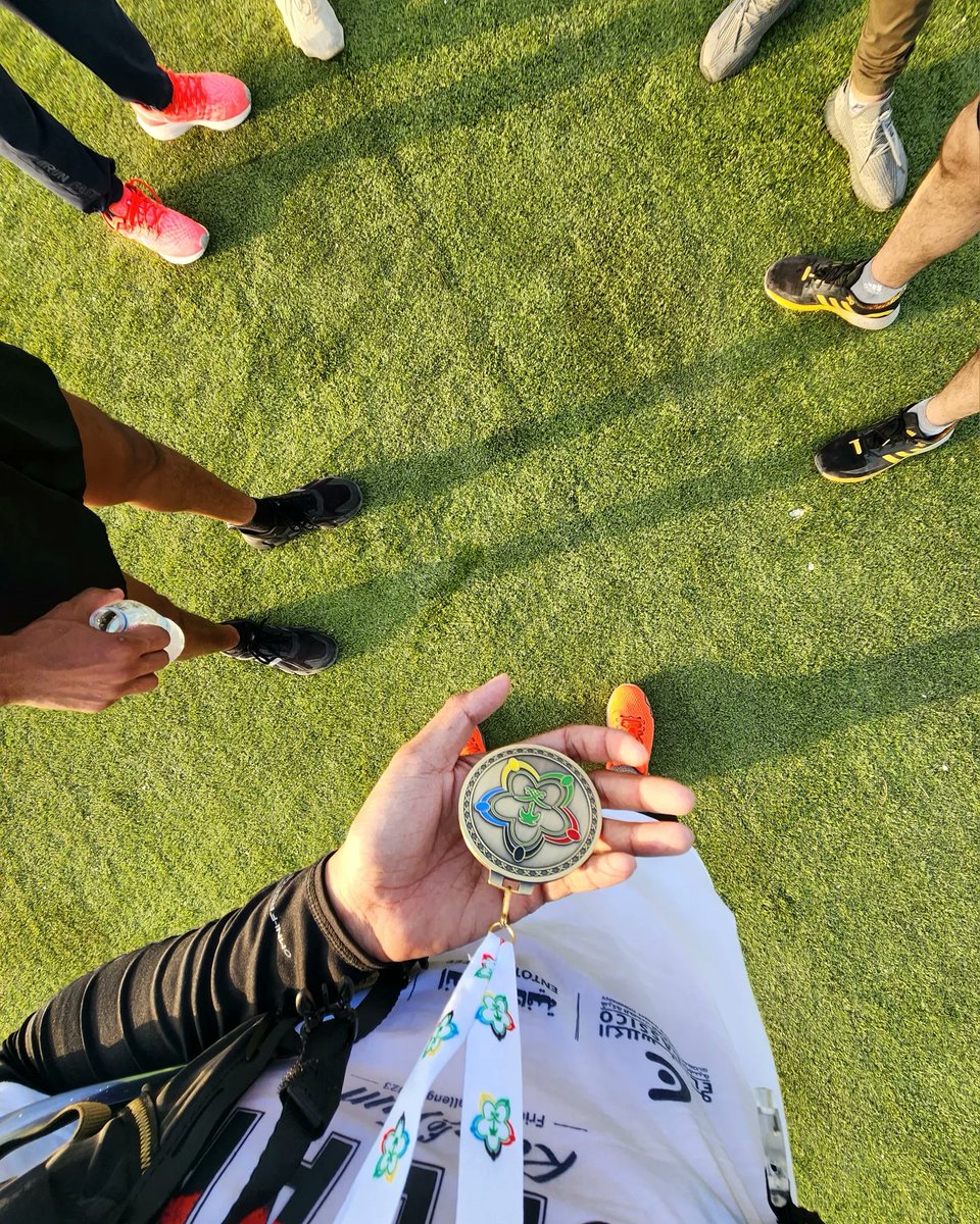 johnperalta_17's tweet photo. Going home with another medal! Finished 7th Place in the Saudi Founding Day Run. # وزاره الرياضه https://t.co/Fbrxe2xKWe