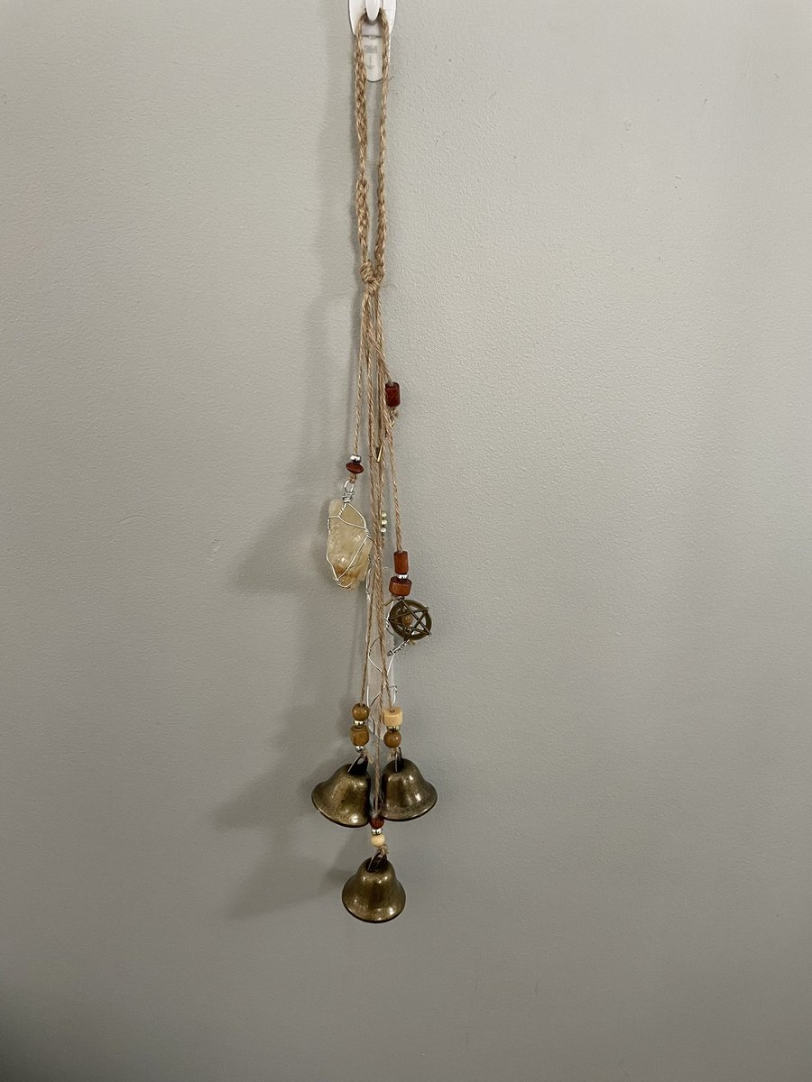FullmoonMaster1's tweet photo. Witch’s bells now in my Etsy shop. All are made and cleansed by me. https://t.co/egb5cptflN. https://t.co/Szd5oBMvZ6