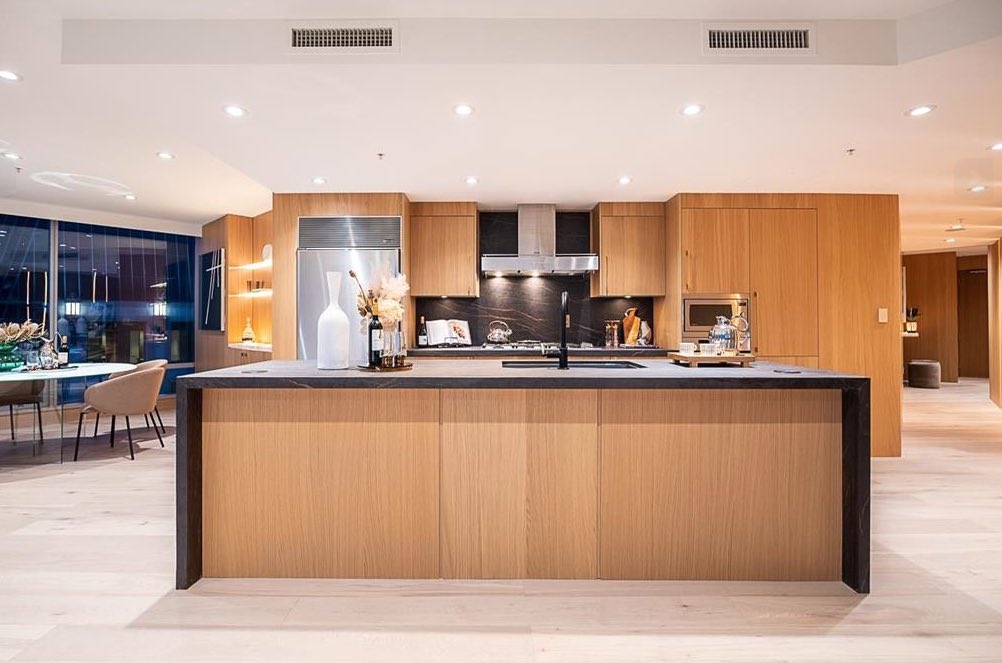 CourtenayGayda's tweet photo. Welcome to a world of unparalleled luxury living at Shangri La! 

3202 1111 Alberni St.
2 Bed | 3 Bath | 1643 SF
Offered at $2,697,000

For more details please text or call me at 604-250-7063

#milliondollarlisting #vancouver #YVR https://t.co/F5geiu4O6W