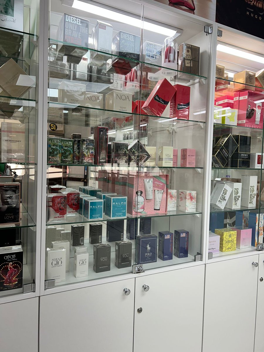 lait_andrea's tweet image. Les dejo el dato en #Temuco , perfumes originales a precio de outlet 👌🏻 , en el Caracol local 51. #perfumeria #bcstoreperfumes