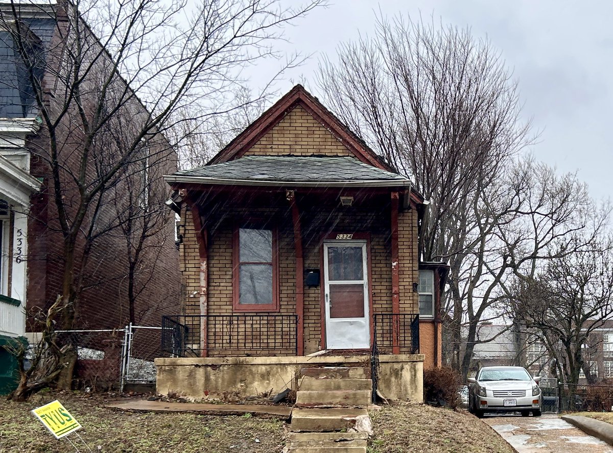 Ickyneezer on Twitter "RT ChickenJoeSTL A smol cottage on Geraldine