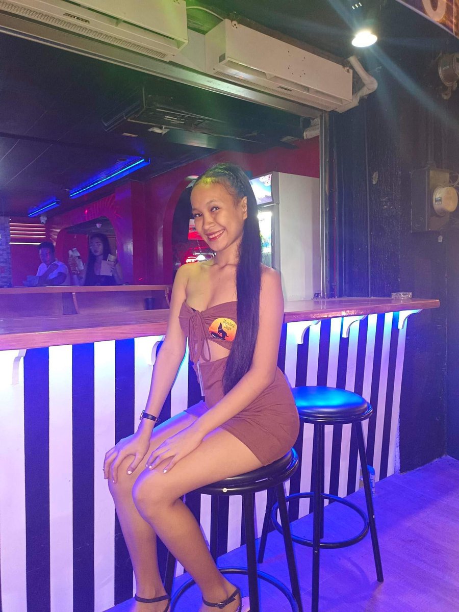 HowlingDogsCebu's tweet image. Hump Day Party