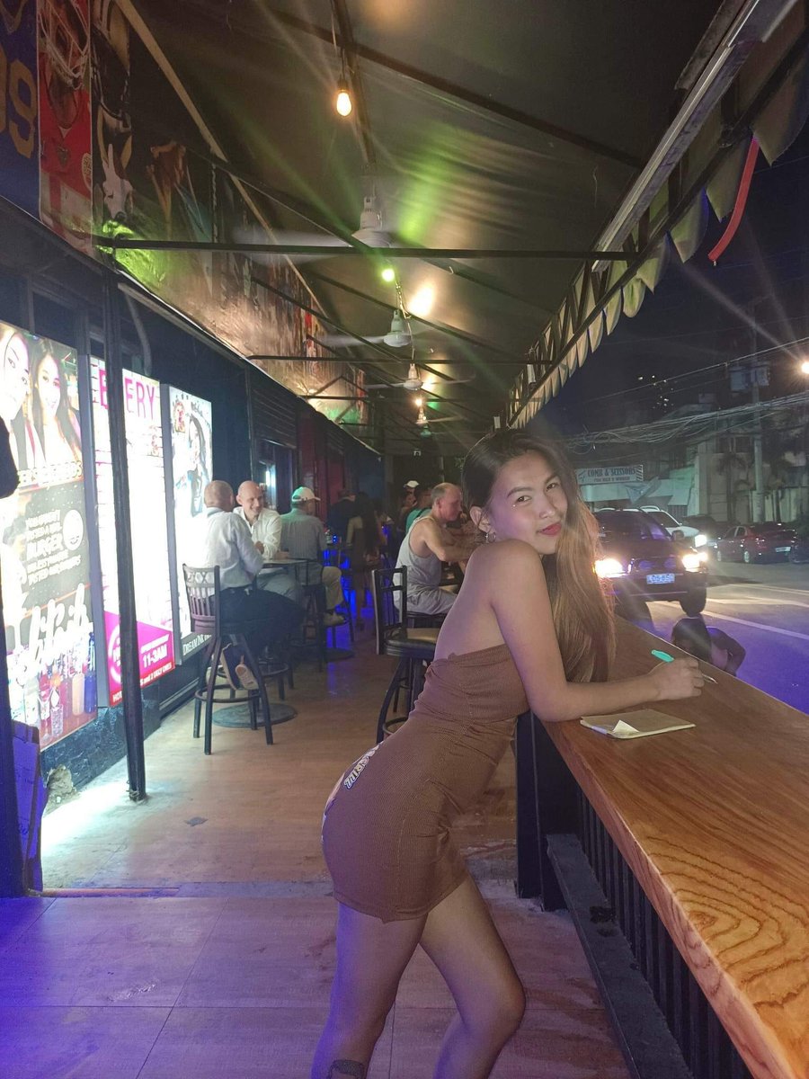 HowlingDogsCebu's tweet image. Hump Day Party