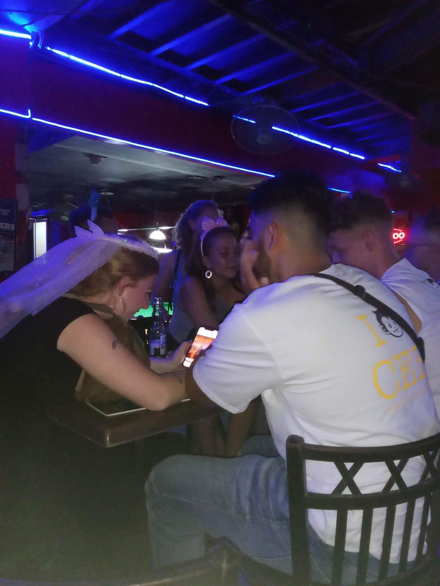 HowlingDogsCebu's tweet image. Hump Day Party