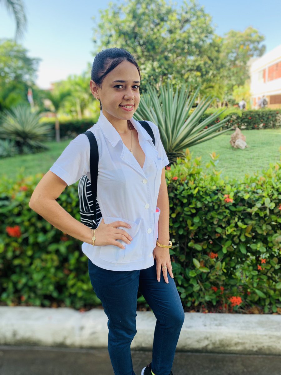 its_dalic's tweet photo. Pues que si extraño mi bata🤧💔 https://t.co/FmJUZPPN9m
