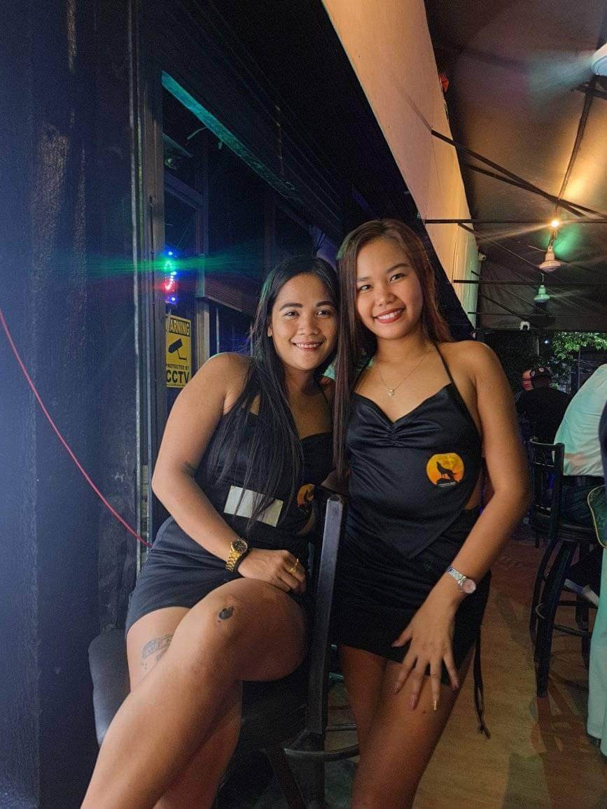 HowlingDogsCebu's tweet image. Sexiest barmaids on the island