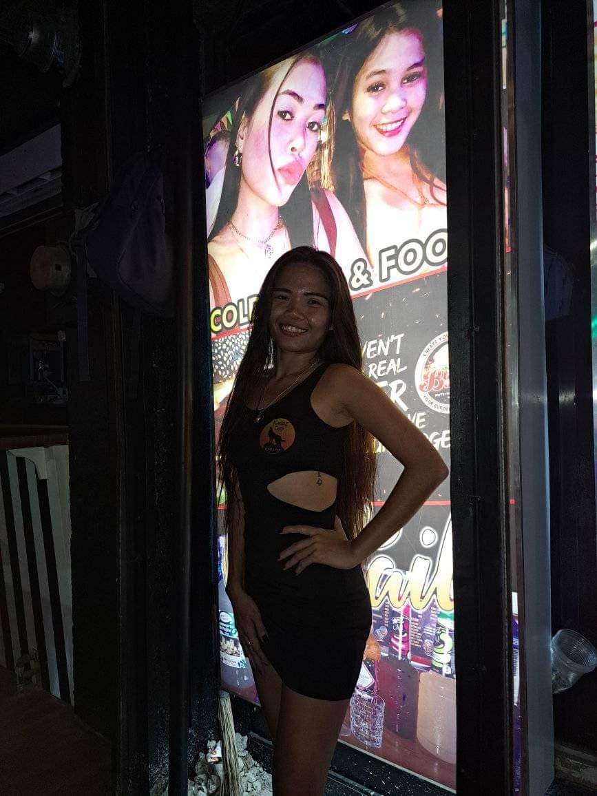HowlingDogsCebu's tweet image. Sexiest barmaids on the island