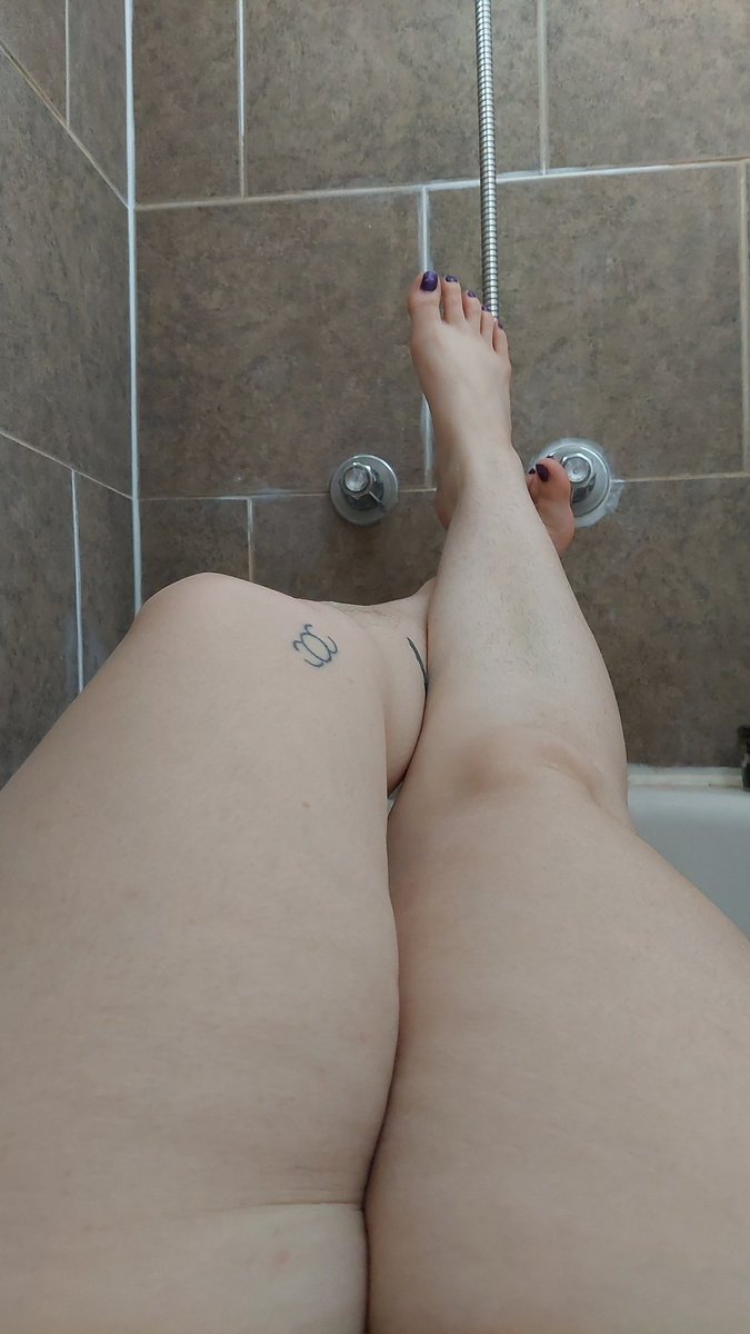kittymine69's tweet photo. Bathtime
#bathtime #toes #snapchatme #cashappmeformore https://t.co/Au8HtWXx2Y
