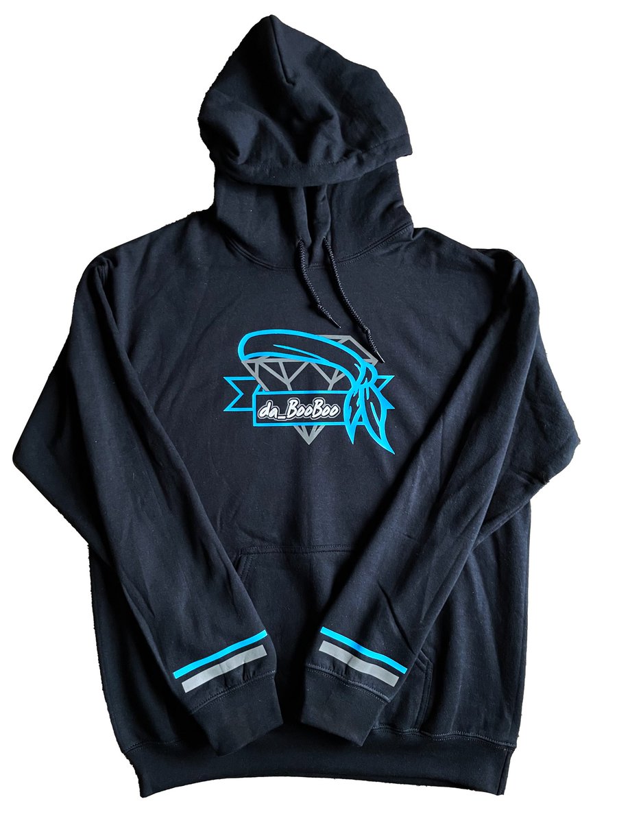 da_BooBoo2's tweet image. NEW MERCH ALERT!! 🚨👻👻🚨

da_BooBoo Diamond Logo Reflective 3D Puff Heavy Blend Pullover Hoodie $30 • T-shirts $20

linktr.ee/da_booboo2 🫣