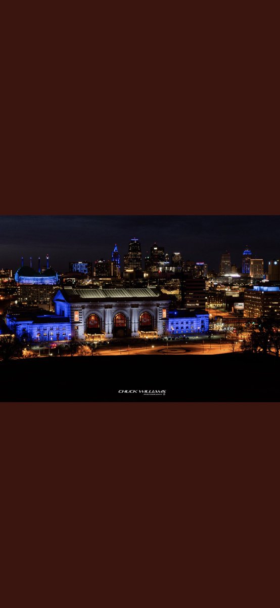 SArnold792's tweet photo. Really do love this city. Great honor for a fallen brother. #kcpd https://t.co/C5awacbv2B