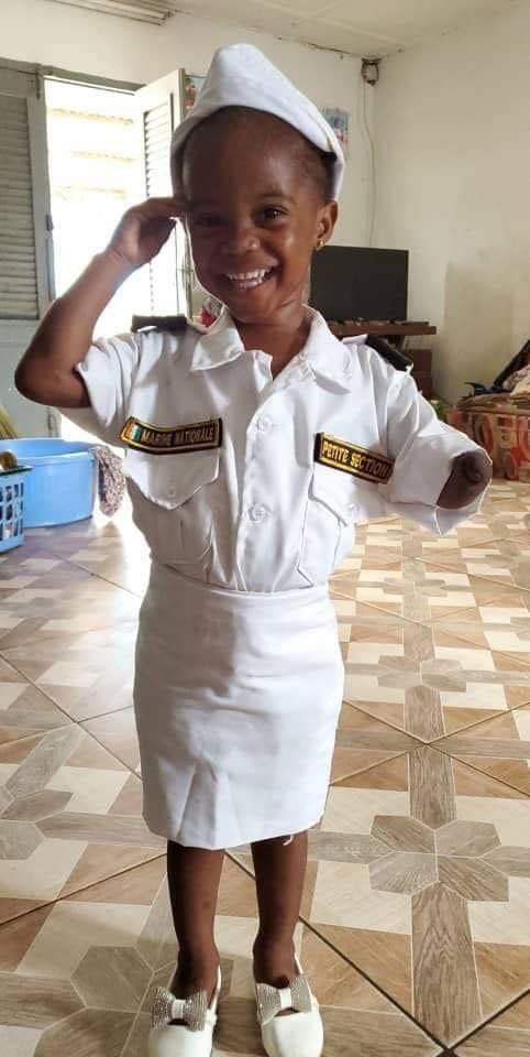 freshmag_off's tweet photo. Des cœurs pour notre Marine 🇨🇮 https://t.co/53bBY97B0j