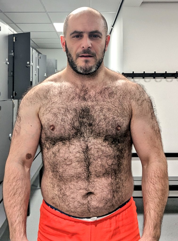 gezbearuk's tweet photo. Some new #gaybear shots fresh today. Not going too bad I recon #musclebear #musclebears #musclebearlove #gaybears #gaybearcub #gaybearlover #gaybeared #gaybearfactory #gaybearsofinstagram #gaybearsandcubs #gaybearman https://t.co/2HE5XLxjka