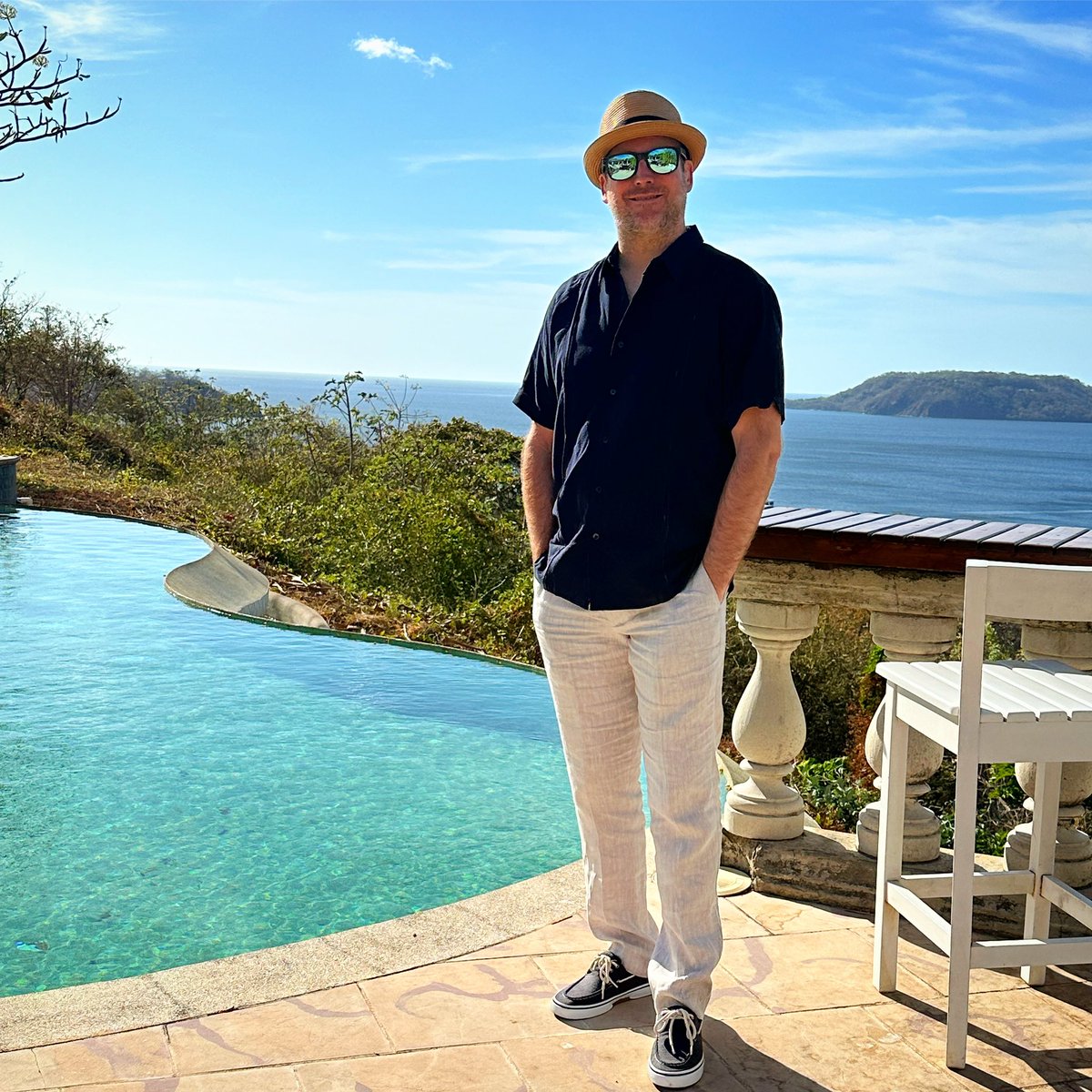 ThatJasPatrick's tweet image. Finding time to just chill and soak up the beauty of this place has been really life changing—as the Costa Ricans say:
“Pura Vida”

Also?  Linen pants not only look dope, but they’re a necessity at the equator!

#functionalfashion #puravida