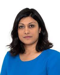 WistfulCass's tweet photo. #Peston so much better with @AnushkaAsthana as anchor, more incisive, professional, especially transition between guests & ad breaks. Give up now Robert! And love @PaulBrandITV at #screenie too
*groans* #GBNews presenter, Arlene Foster🤢talks tosh on every channel, it seems 😠 https://t.co/i7g5FXmsFe