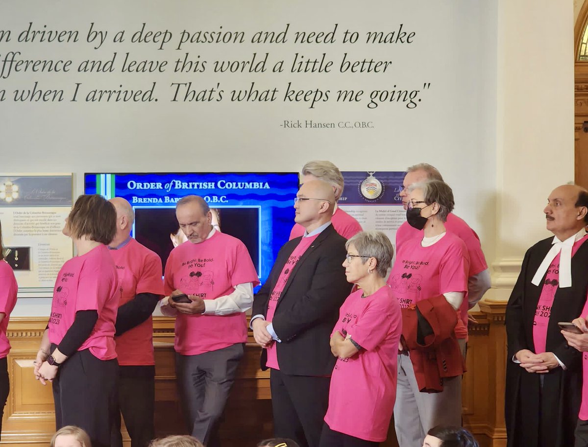 henryyaormd's tweet photo. Today, on #PinkShirtDay, we stand together against all bullying so students know they're valued in our schools.

Every child deserves an education free from discrimination, bullying &amp; violence &amp; we’re working to build a safe school system where everyone can thrive. #EraseBullying https://t.co/qJFhJFFrcI