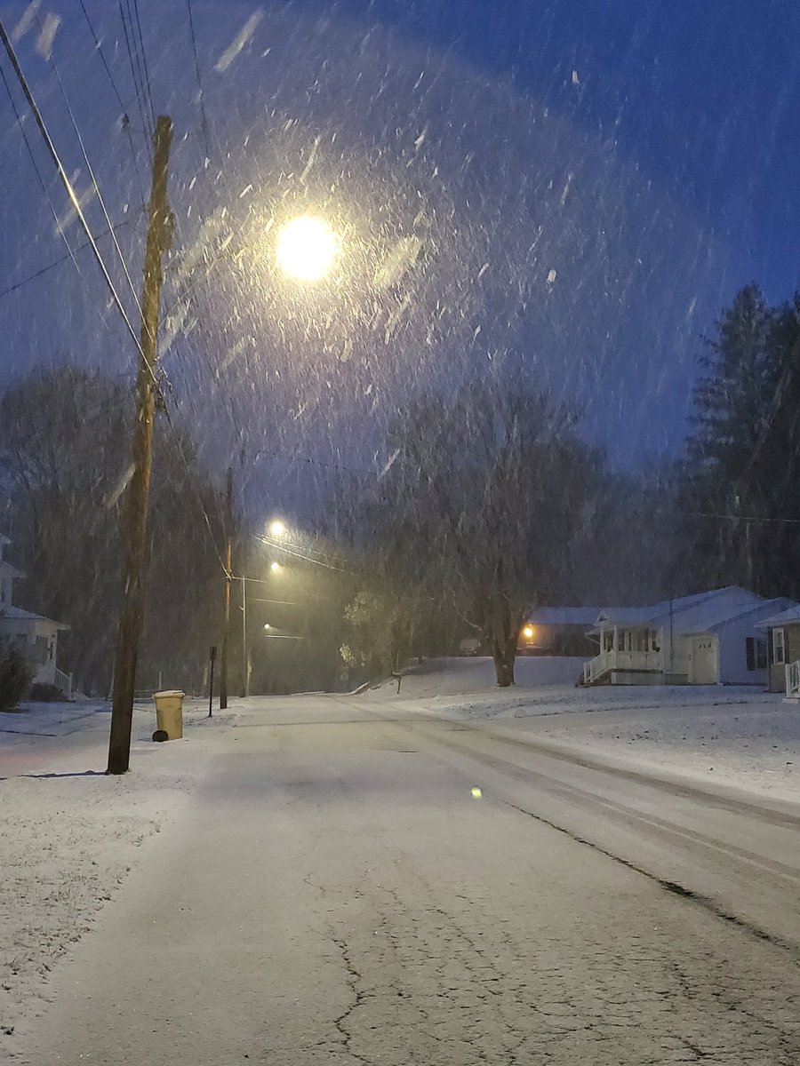 theukpa86's tweet image. #winterstormOlive #readyforSpring ❄️ be safe