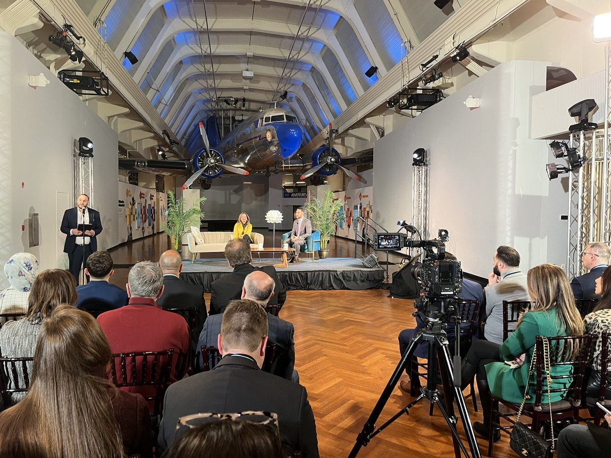 .<a href="/AHammoudMI/">Abdullah H. Hammoud</a>: with <a href="/Google/">Google</a> We want to set the standard for how government does business in the 21st century <a href="/Dearborngov/">City of Dearborn</a>. We are going to harness data to drive decision making.