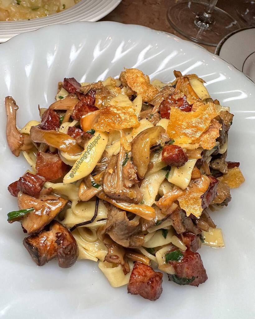 dontpanix's tweet photo. @birddog_nyc in the West Village serves creative Italian dishes with a southern comfort and influence.  We went by to check out their regular menu and Mardis Gras special menu and had so much food I need to post them separately.

This was the pasta cours… https://t.co/RlV4gSrnSO https://t.co/YD4PZxireq