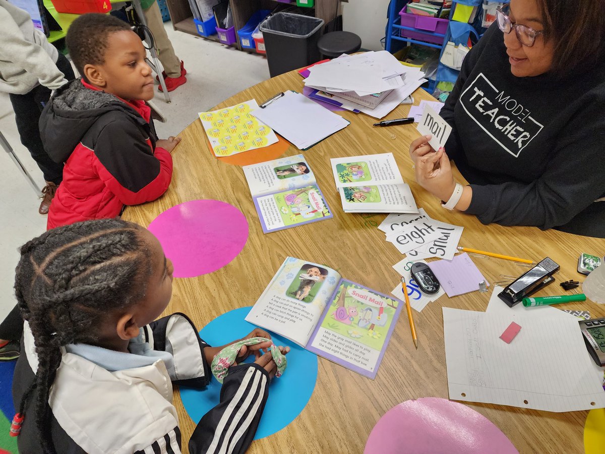firstgrade209's tweet photo. The most valuable resource that teachers have is each other. Without collaboration, our growth is limited to our own perspective. -Meehan 

#raidercollaboration #tier1strong #primary https://t.co/XlIGmKJcsL