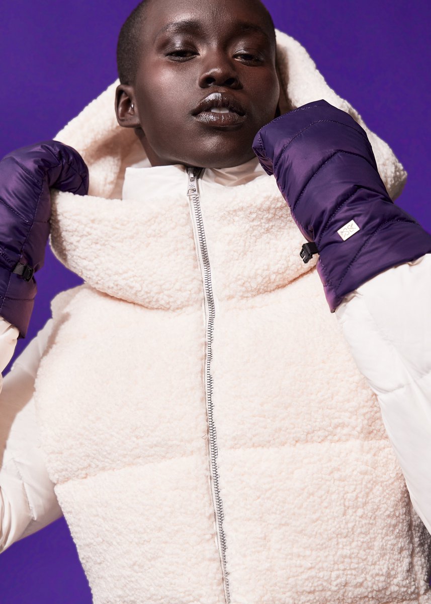 HugoHamaoui's tweet photo. #TB Holiday 2022-2023 shoot for @Soia&amp;Kyo!⁠
Lots of fun, Love my job!⁠
⁠
⁠
⁠
Thanks @jordanafleischer for all the great shoots!!!⁠
⁠

⁠
#instagood #beautiful #holidays #fashion #art #Fashion #purple https://t.co/O1tpysrafS
