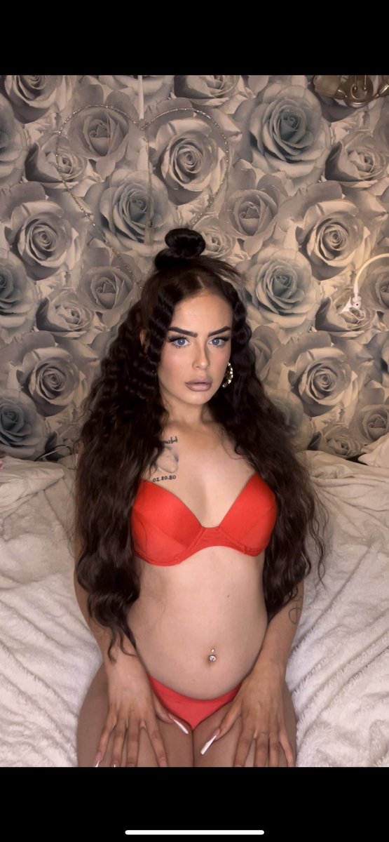 JordanleighMor3's tweet photo. Anyone buying content 💖🫶🏻 

#content #buyingccontent #selling_content #onlyfans_girl #onlyfansbabe #viral #BLACKPINK #loveisland # https://t.co/hKNTF16hJC