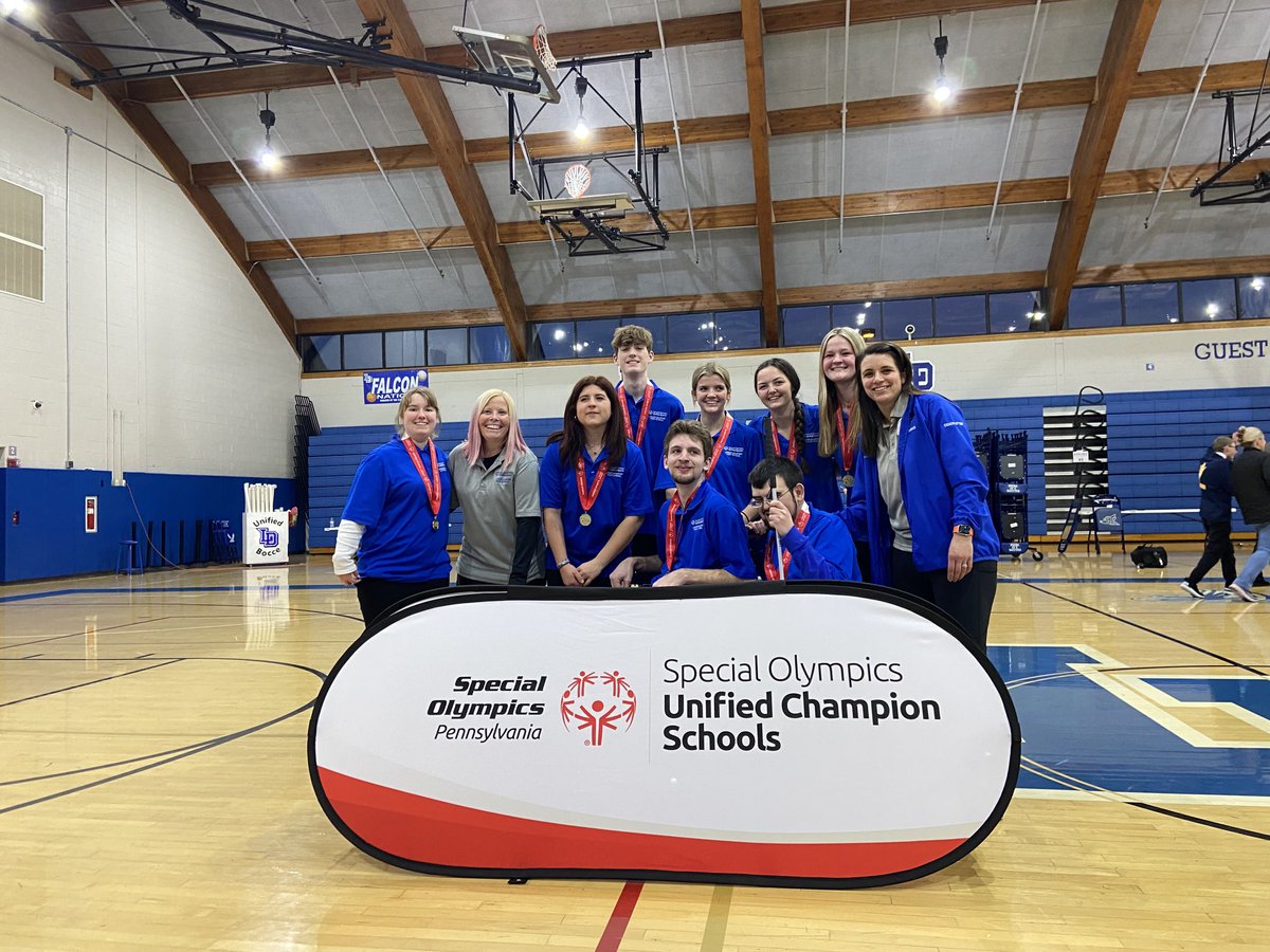 Congratulations to our LDHS Bocce team winning gold for Mid Penn North. Qualified for Regionals March 8th at Penn State Schuylkill. Thank you ⁦⁦<a href="/SOPennsylvania/">𝗦𝗽𝗲𝗰𝗶𝗮𝗹 𝗢𝗹𝘆𝗺𝗽𝗶𝗰𝘀 𝗣𝗔</a>⁩ for a great day! #onwardfalcons