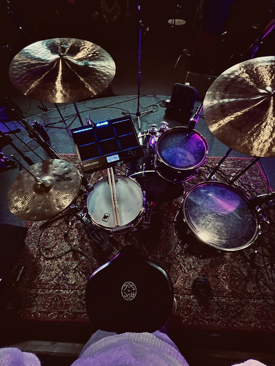 jaasoon_RT's tweet photo. Recording session https://t.co/FCWkwNAlEP