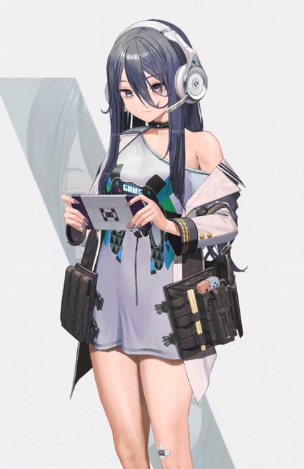 一見色気がないように見えるし実際ないが

パンツは黒の女 