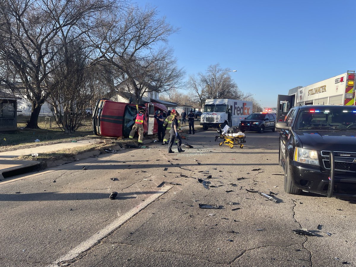 stillwater_fire's tweet photo. 🚨ALERT: SFD, Stillwater Police Department and LifeNet responded to a car accident on 19th and Perkins. This area of Perkins road is currently closed. Please avoid the area, if possible.
#SafeSWO #StwFire #SWO https://t.co/rTQ05SiXpO
