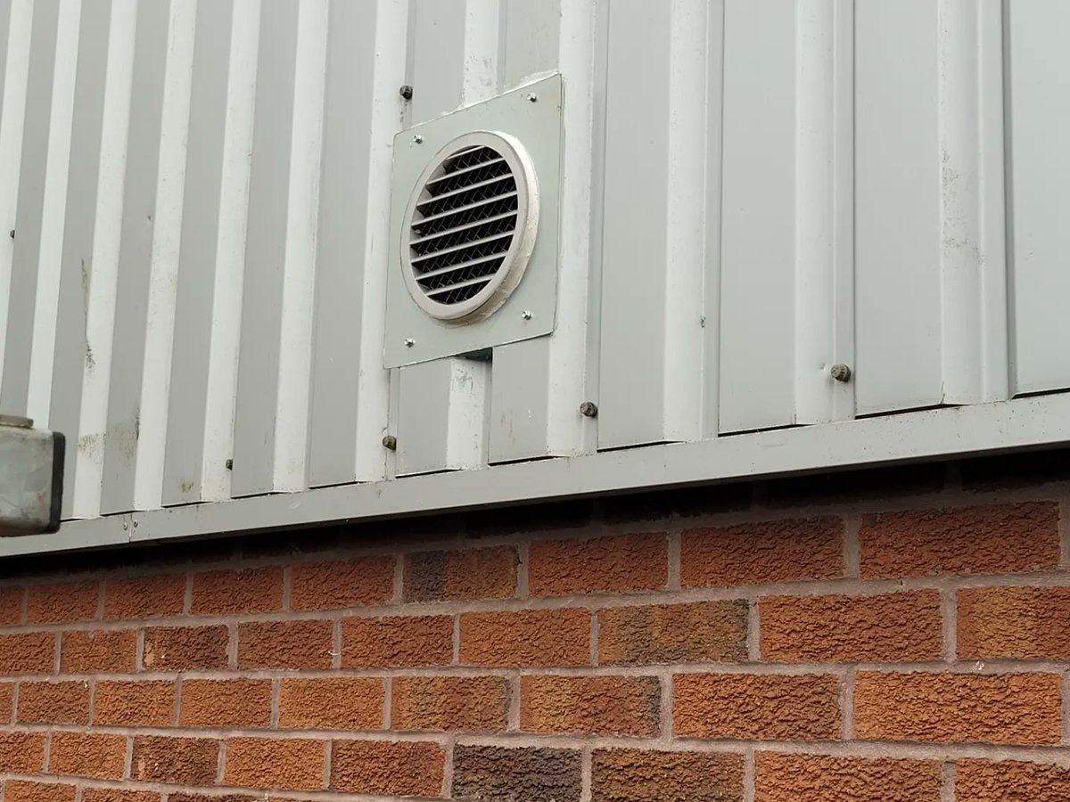 air_jcs's tweet image. Did you know we also Install, Design and Maintain extraction systems. 

Today one of our teams finished Installing this extraction system. The power supply was also installed by one of our Electrical Engineers. 

Need a Bespoke Extraction System Installed? Contact us