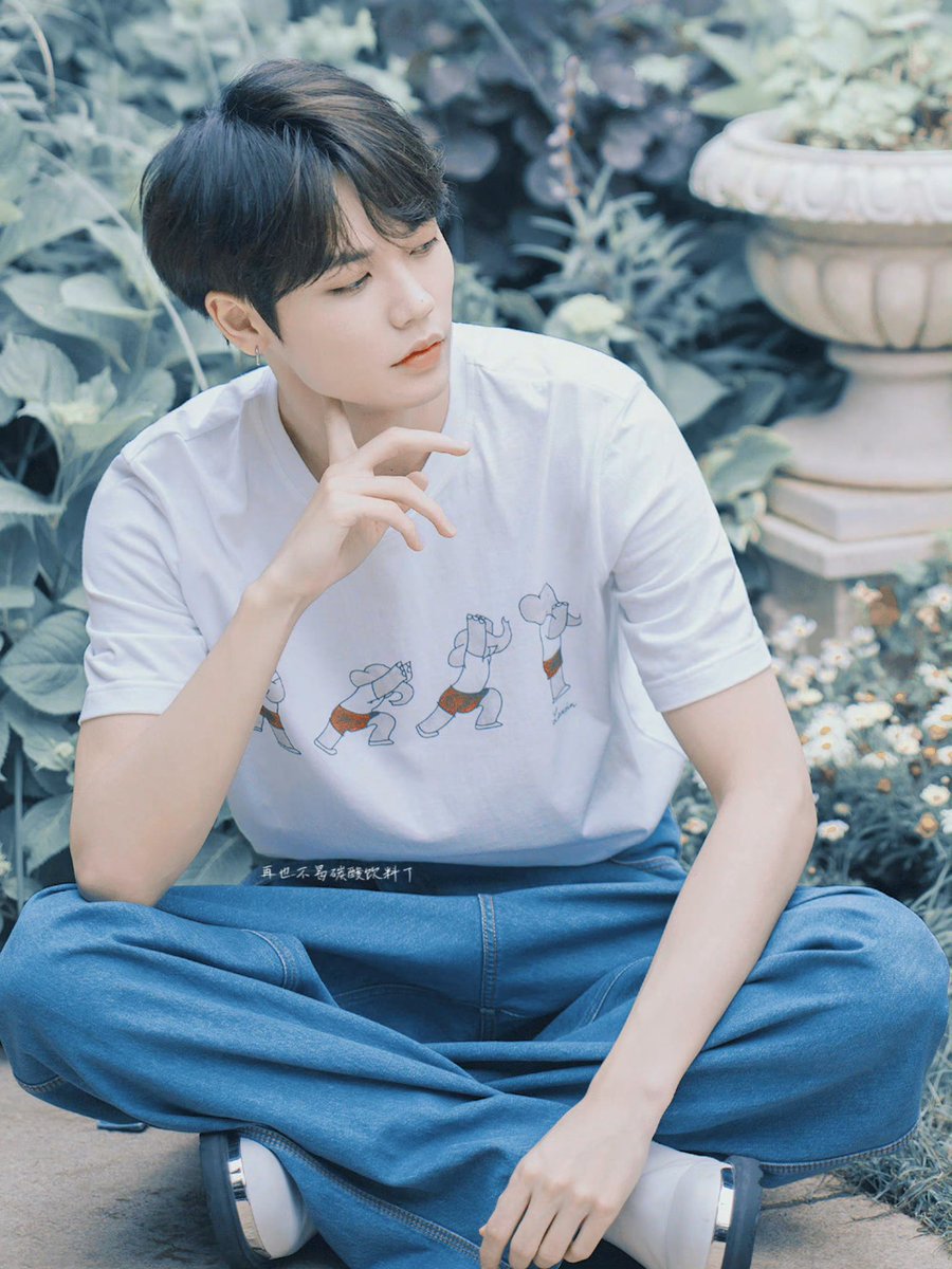 LINYANJUN95_TH's tweet photo. Good Morning ~~ 

#หลินเยี่ยนจวิ้น #LinYanjun #林彦俊 https://t.co/E8mkR7efH3
