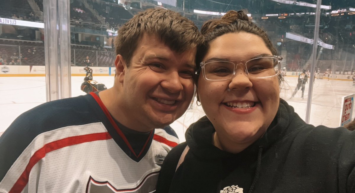 Celebrating his birthday!! <a href="/monstershockey/">Cleveland Monsters</a> #LighttheLand