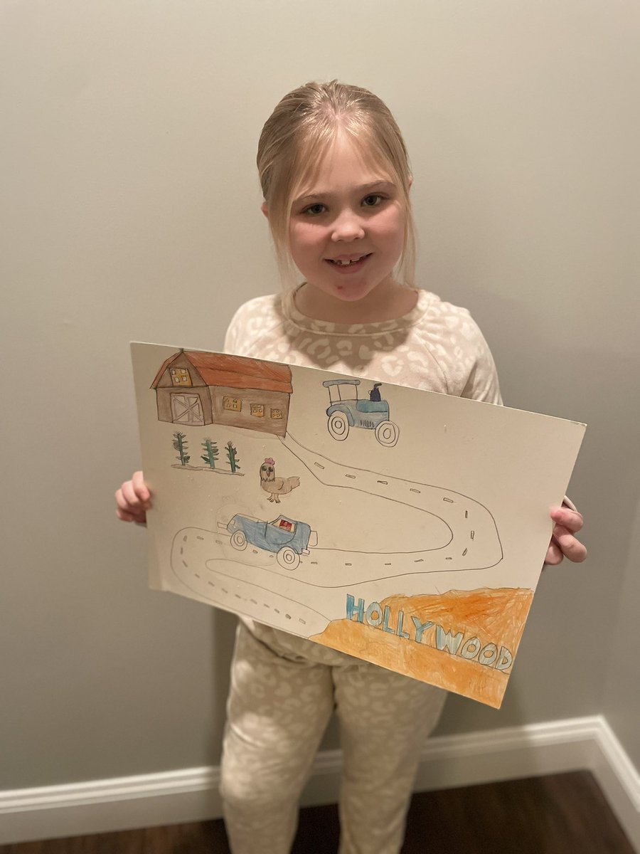 BLancaster2's tweet photo. @carrieunderwood my daughter had to pick someone and do a presentation. She was hoping that you would approve. https://t.co/yor7MA553i
