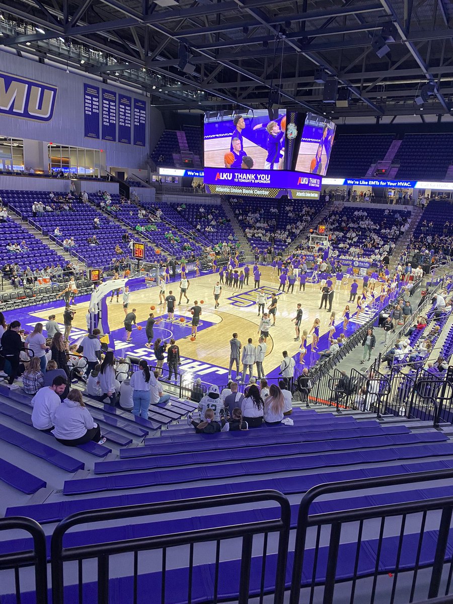 craigmathias02's tweet photo. Checking in for tonight’s matchup between #JMU and Marshall with tip-off about 15 mins away. Dukes look to jump the Herd and reach second in the Sun Belt with a win https://t.co/p6U6uSAIi7