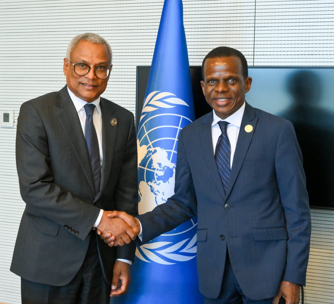 ECA_OFFICIAL's tweet photo. Merci à M. le Président de Cabo Verde, @JMNPresident pour avoir partagé avec @ECA_OFFICIAL l'engagement continu à défendre #climateaction, la finance innovante et l'économie bleue pour promouvoir le développement durable en Afrique. https://t.co/2T7SJzeki4